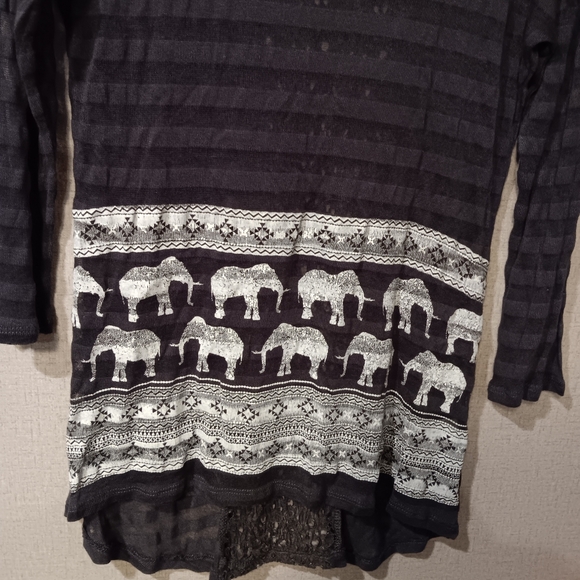 Spoiled Elegant Black and White Elephant Print Tunic - Picture 2 of 4